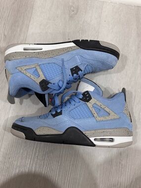 Air Jordan 4 Retro “University Blue” GS Size 6.5Y